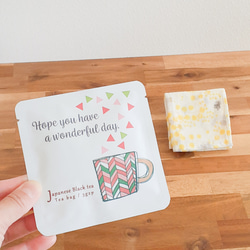 紅茶とハンカチのプチギフト 贈り物 ギフト プレゼント 退職 手土産 お礼 感謝 お祝い 3枚目の画像