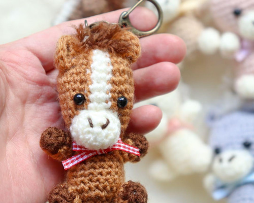 馬のあみぐるみキーホルダー あみぐるみ ほっこりくらぶ 通販 19951336