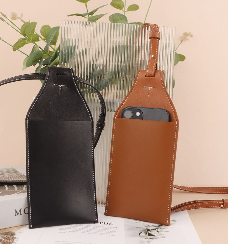 本革スマホショルダー｜ユニセックスデザインのミニクロスボディバッグ／ウエストポーチ