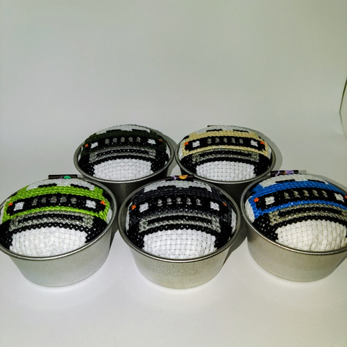 マグネットピンクッション ジムニー 風 クロスステッチ 送料無料