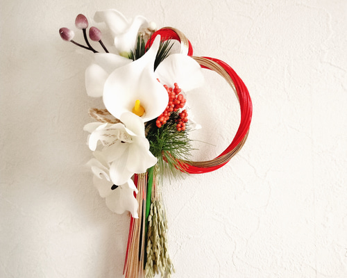 和モダン正月飾り】胡蝶蘭のしめ縄／しめ飾り／赤×白×金／玄関飾り