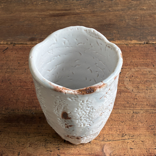 ♥小さな　美濃焼　志野　花器　花瓶　一輪挿し　茶入れ　骨董品 白い花器 ミニ花入 ミニ花瓶 ミニ花器 花器 フラワーベース 一輪挿し