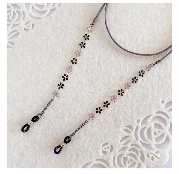 【軽量約4ｇ】ブラック色の小さなお花の大人可愛くシンプルデザインのメガネチェーン グラスコード 11枚目の画像