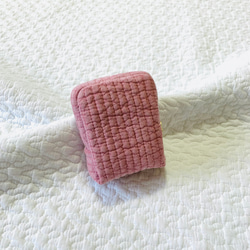 ハピリーダイナソー　選べる　minipouch H10.5Ｗ8Ｄ3.5  ミニポーチ　ヌビ　コスメポーチ　大人可愛い 2枚目の画像