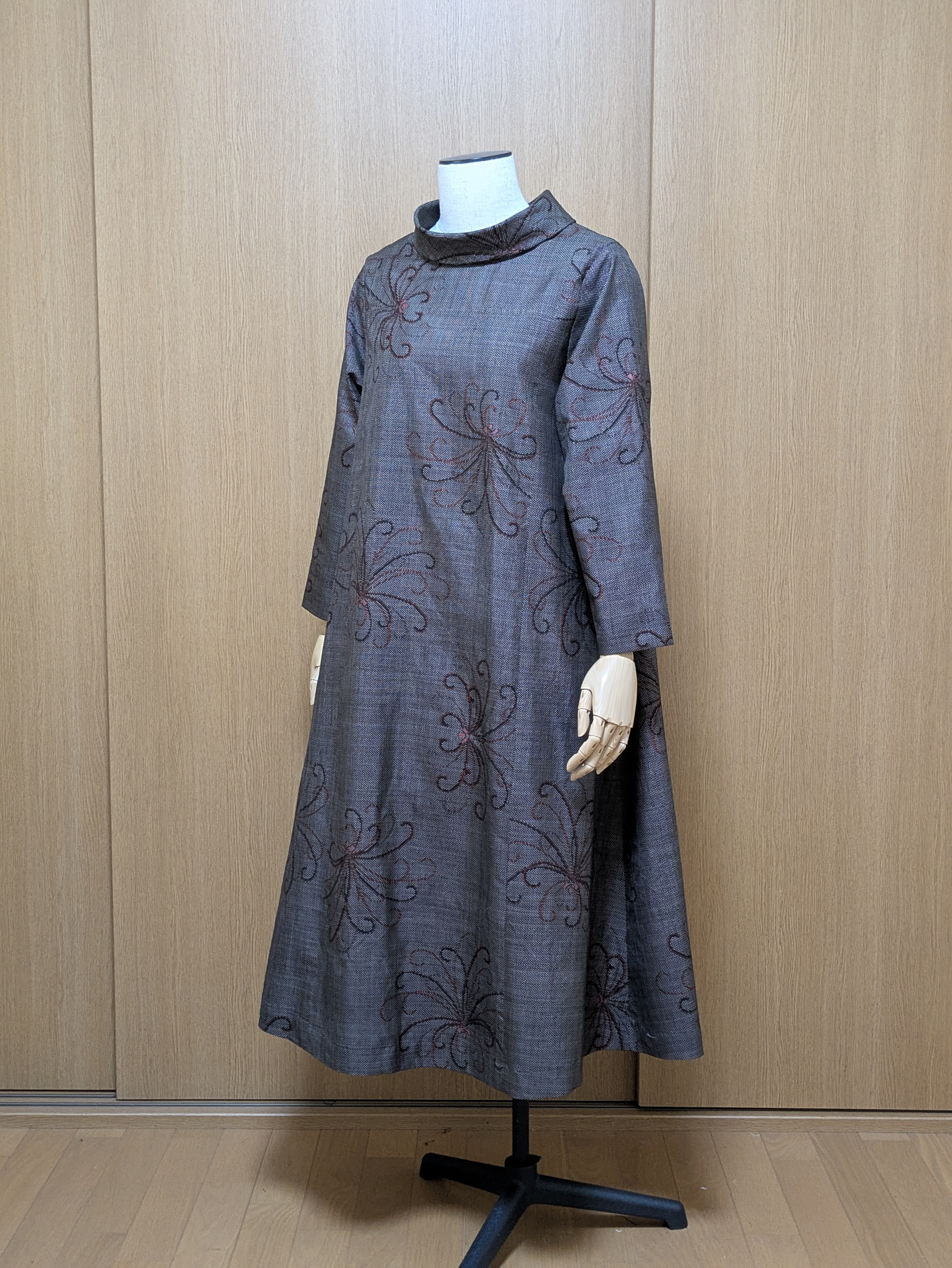 SOLD　着物リメイク　ワンピース　大島紬　Ｍ〜L