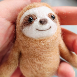 大人の指人形　ミツユビナマケモノ　ガチ羊毛 8枚目の画像