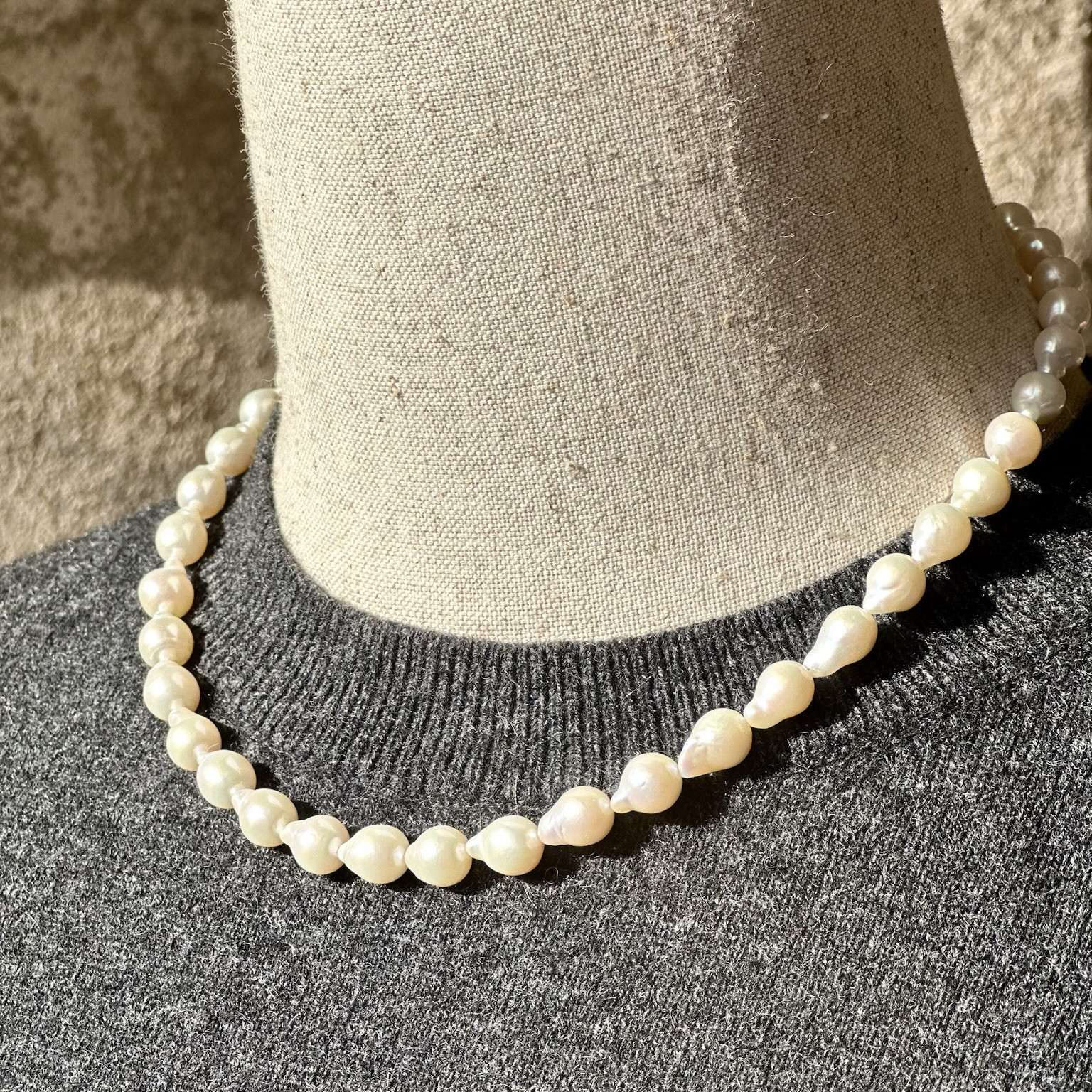 ドロップパール　淡水パール　7mm うるつや　バロック　しずく　ラグジュアリー　清楚　セーター　大人フォーマル2026