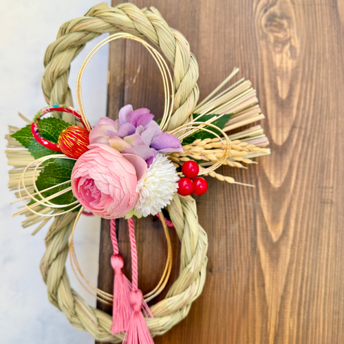 縁起の良い、『8』の文字デザインのしめ縄飾り 和モダン 正月リース