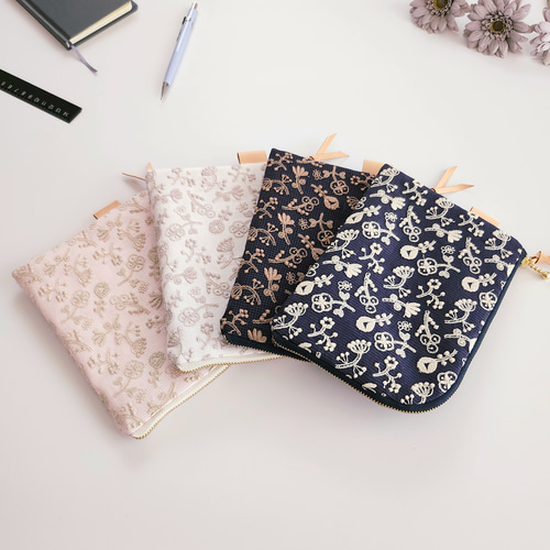 ミナペルホネンころんバック＋カード通帳が入るポーチ ミナペルホネンころんバック＋カード通帳が入るポーチ ミナペルホネン