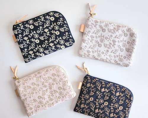 【マルチケース】ミナペルホネン skip スキップ 〜母子手帳などの収納に マルチケース】ミナペルホネン skip スキップ 〜母子手帳などの収納に