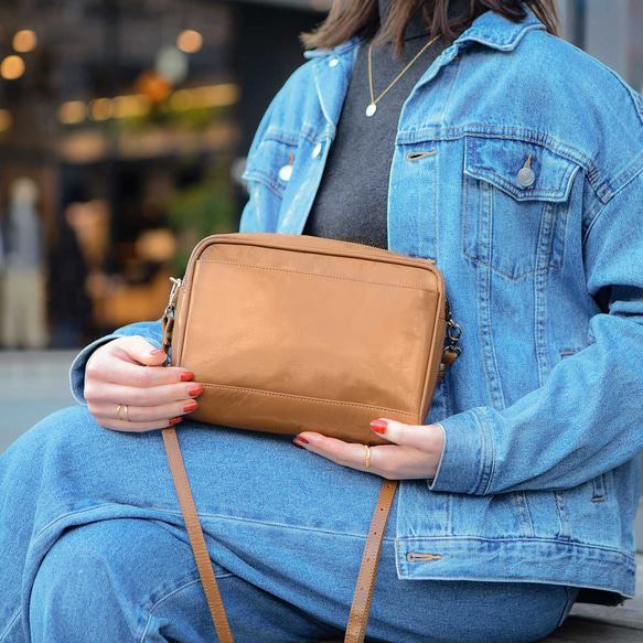 ショルダーバッグ 本革 レザー バッグ 肩掛け サコッシュ ポシェット オーカー HAB012-NO 1枚目の画像