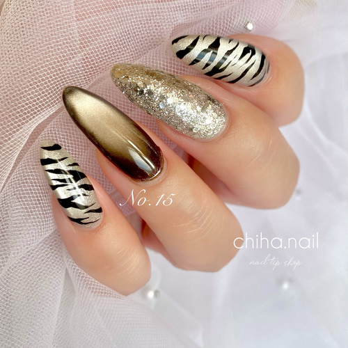 色変更可】ゼブラ柄ネイル アニマルネイル 秋ネイル 春ネイル 大人