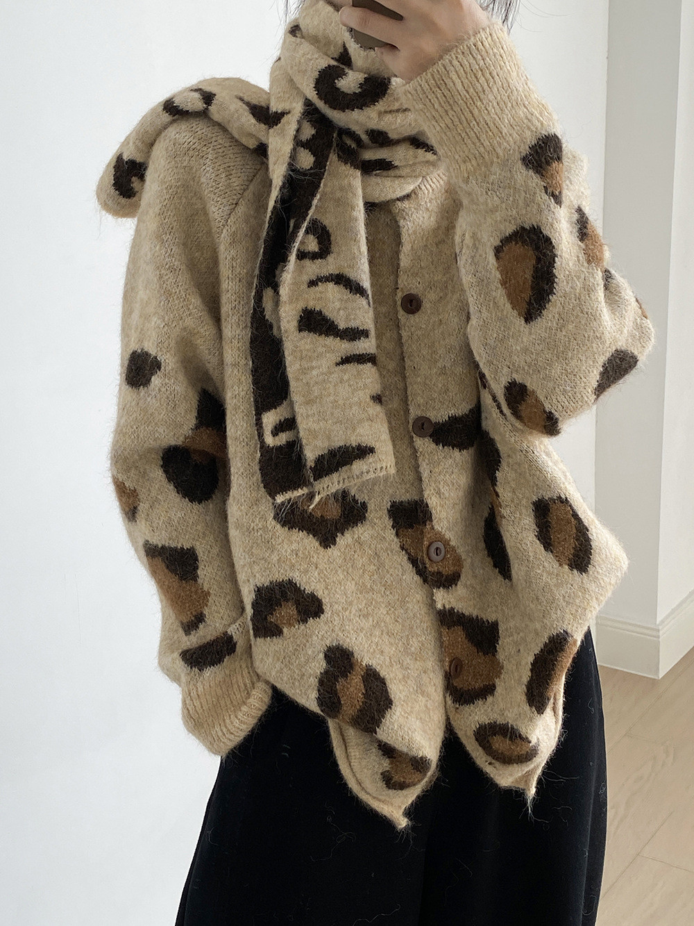 秋レディース豹柄の保温性カーディガン（スカーフ付き）【返品・交換可】品質最優先25-420