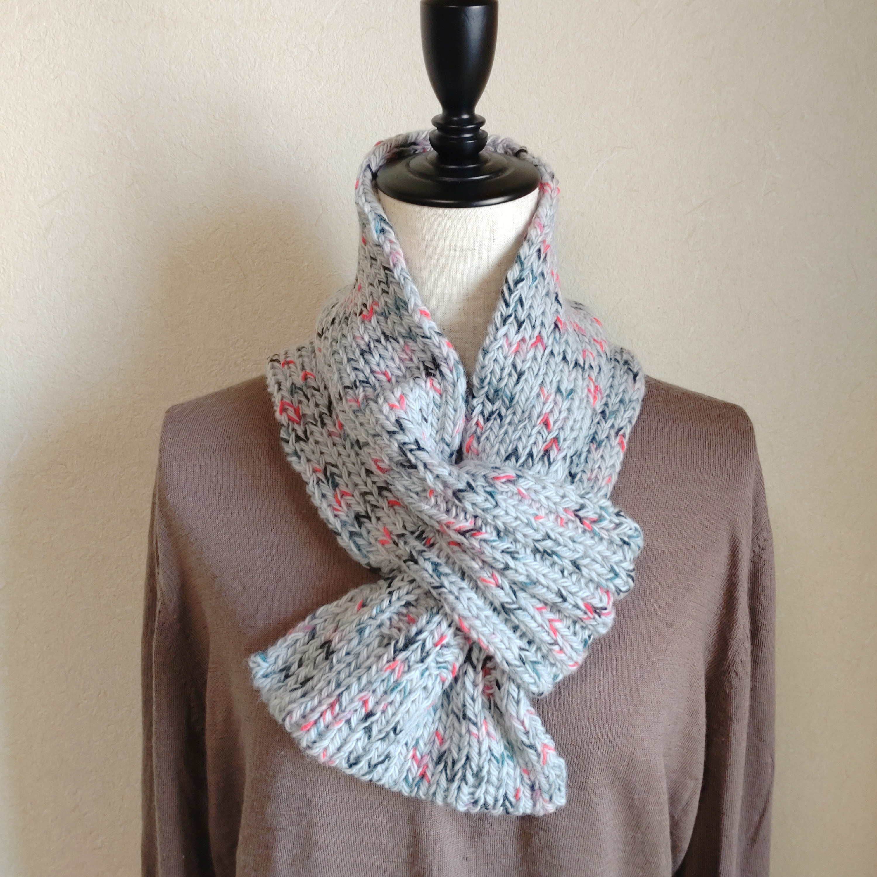 コンパクトマフラー　グレー