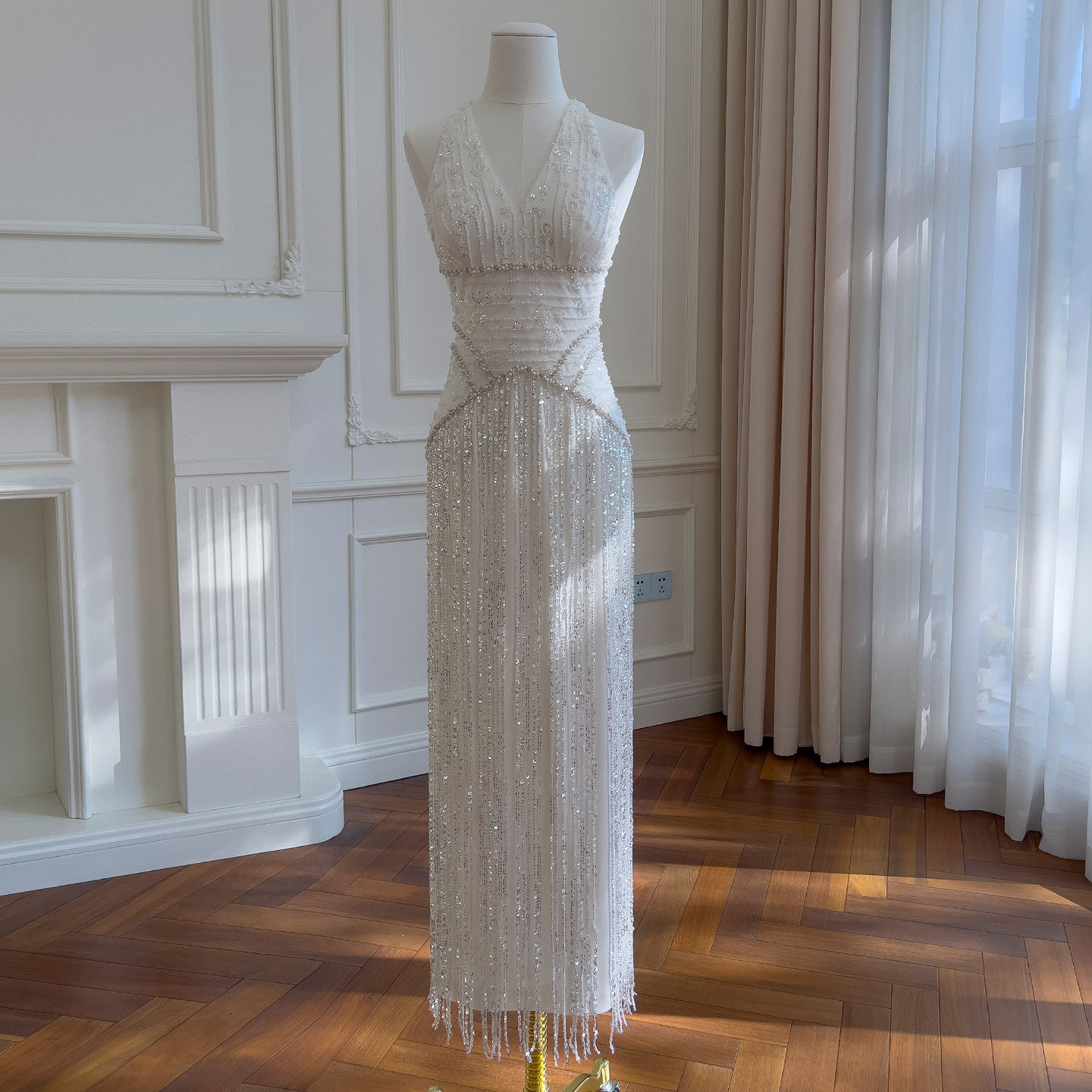 ドレス キラキラグリッ スリム ホルダーネック 白 ノースリーブ 上品 パーティードレス 前撮り お呼ばれ A9370