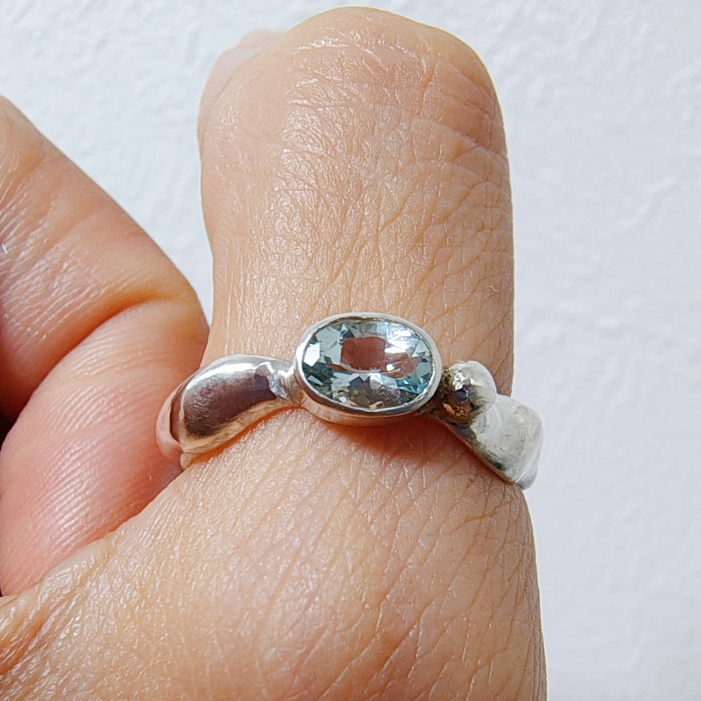 【一点物】14.5号 アクアマリン シルバーリング シルバー925 silver925 モダン 普段使い 彫金 個性的