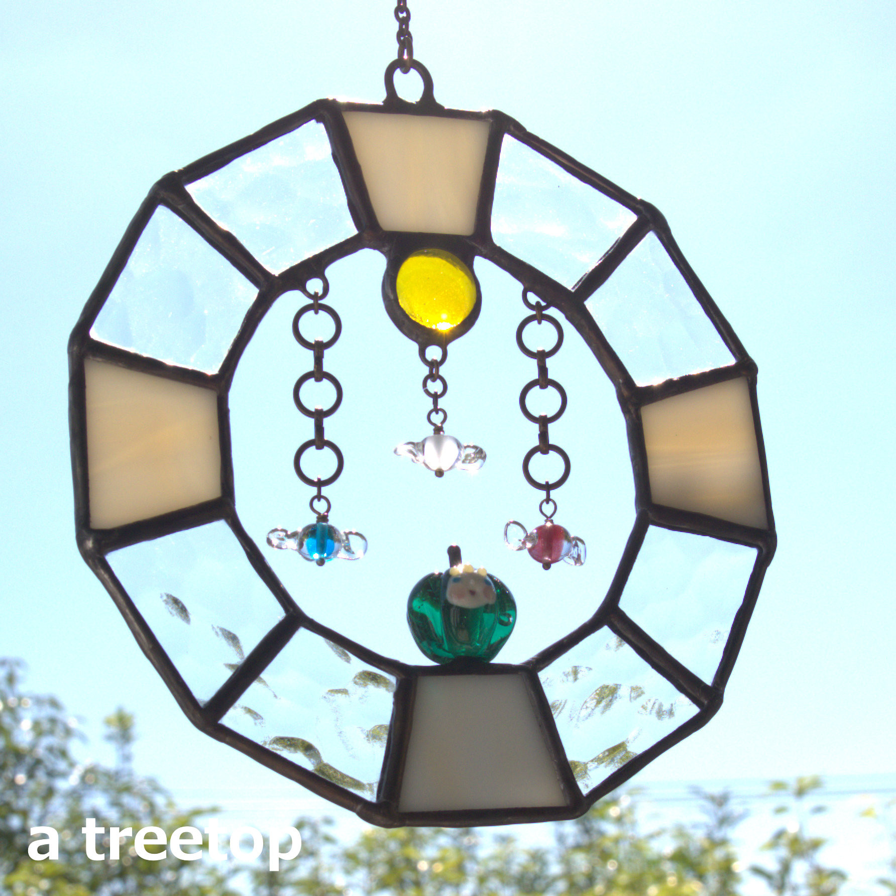 黒猫とカボチャのとんぼ玉　&　ステンドグラスのオーナメント