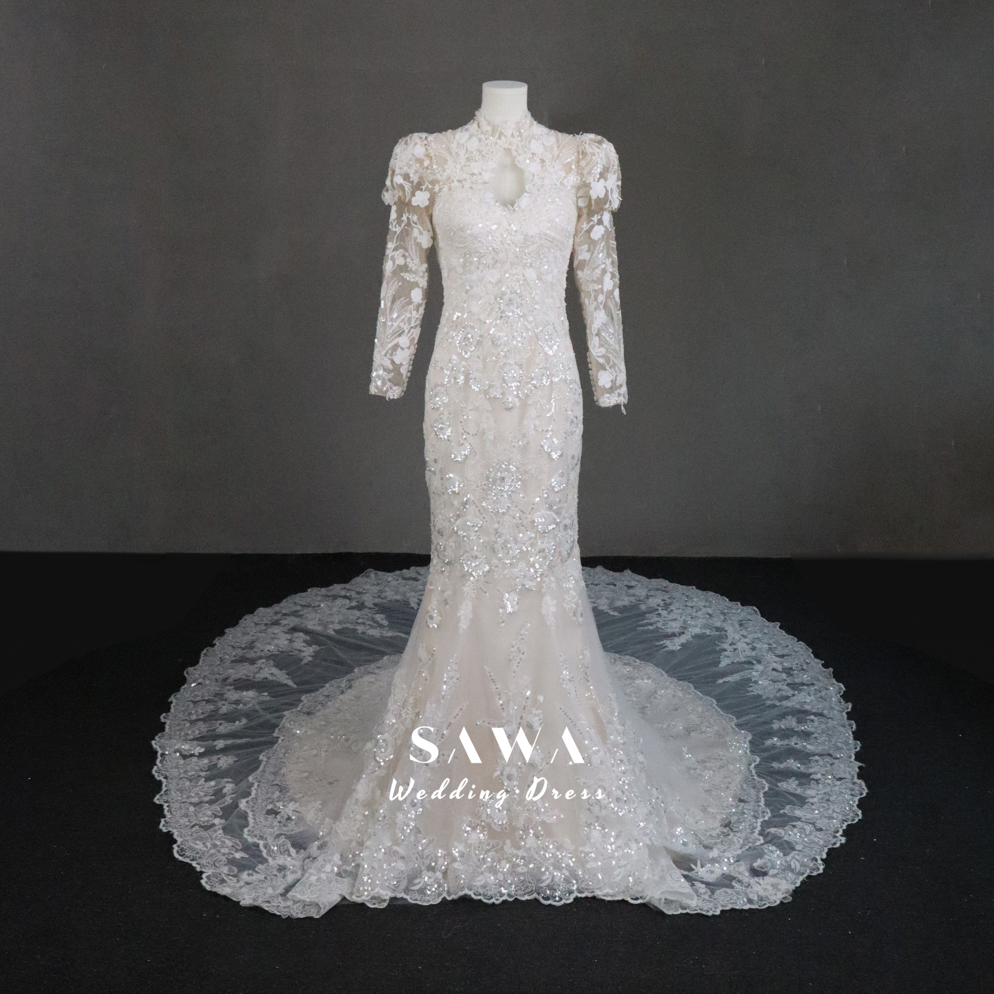 高品質保証　フランスレース　華やかな引裾　マーメイドドレス　長袖　パフスリーブ　優雅　クラシカル花嫁イリュージョンネック