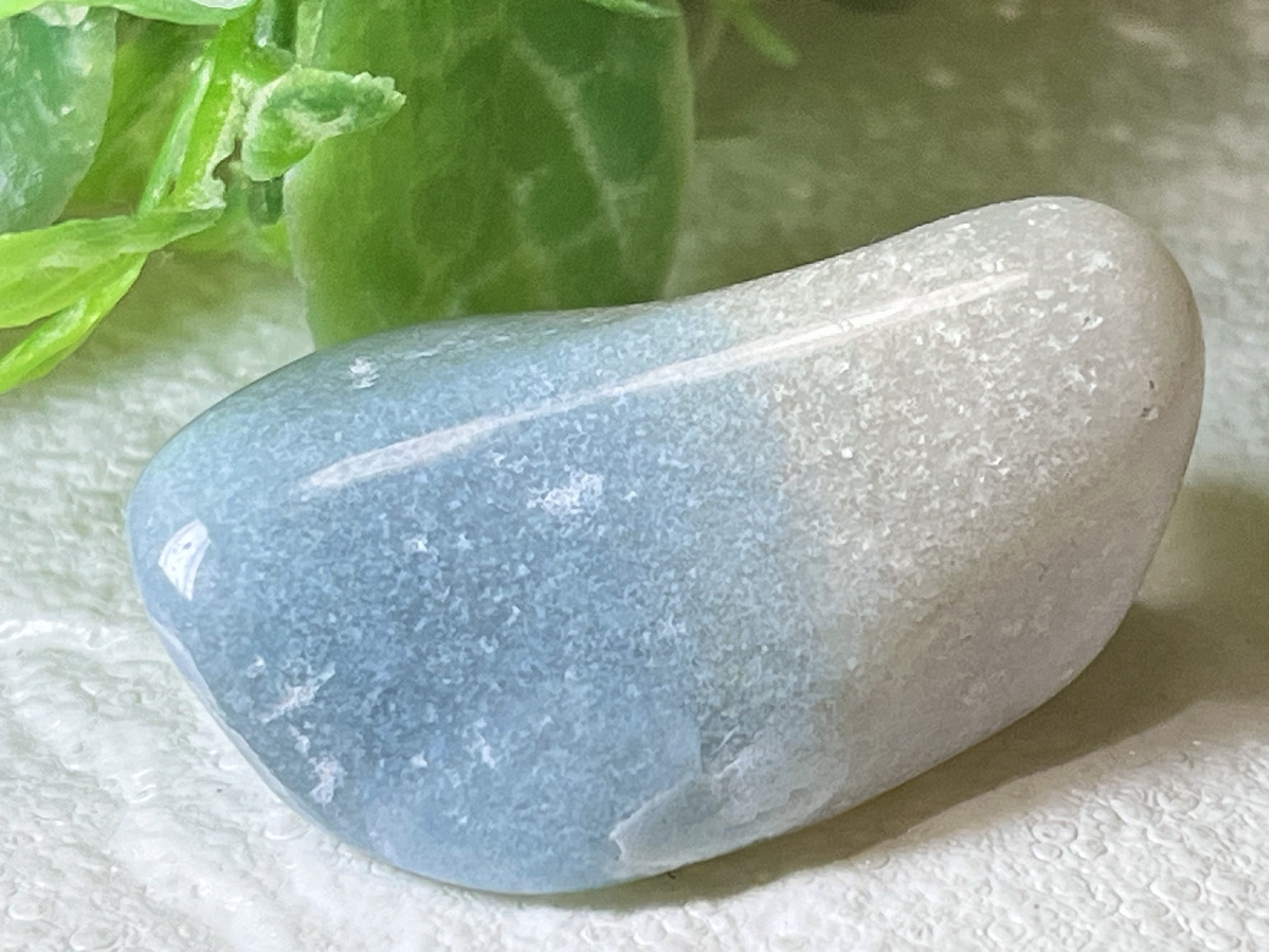 北欧の妖精✨　トロレアイト トロール石　原石　タンブル　握り石