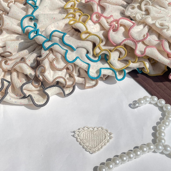 くすみ・ニュアンスカラー//つぶつぶ生地のフリルスタイ カラフルリブ