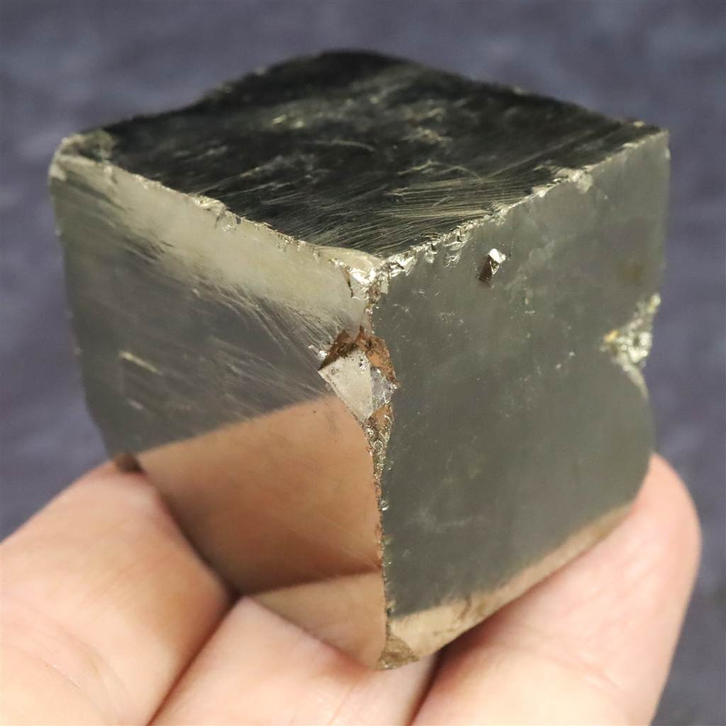 スペイン産 パイライト 黄鉄鉱  33mmキューブ 133.4g #79044