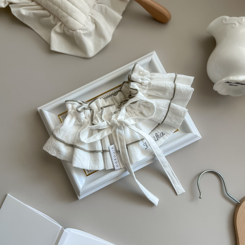 名入れ］mellow bib ribbon -plain- フリルビブ フリルスタイ お名前