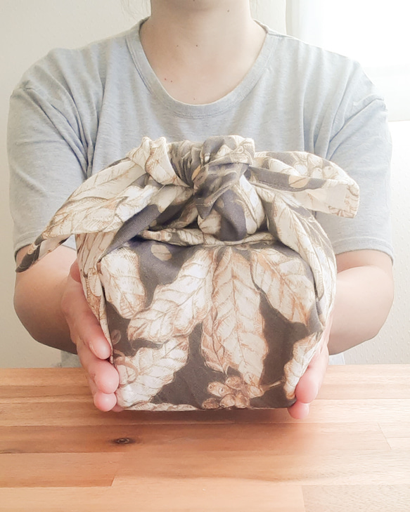 【 コーヒーギフト 】コーヒーマグ と ハンカチ セット 2枚目の画像