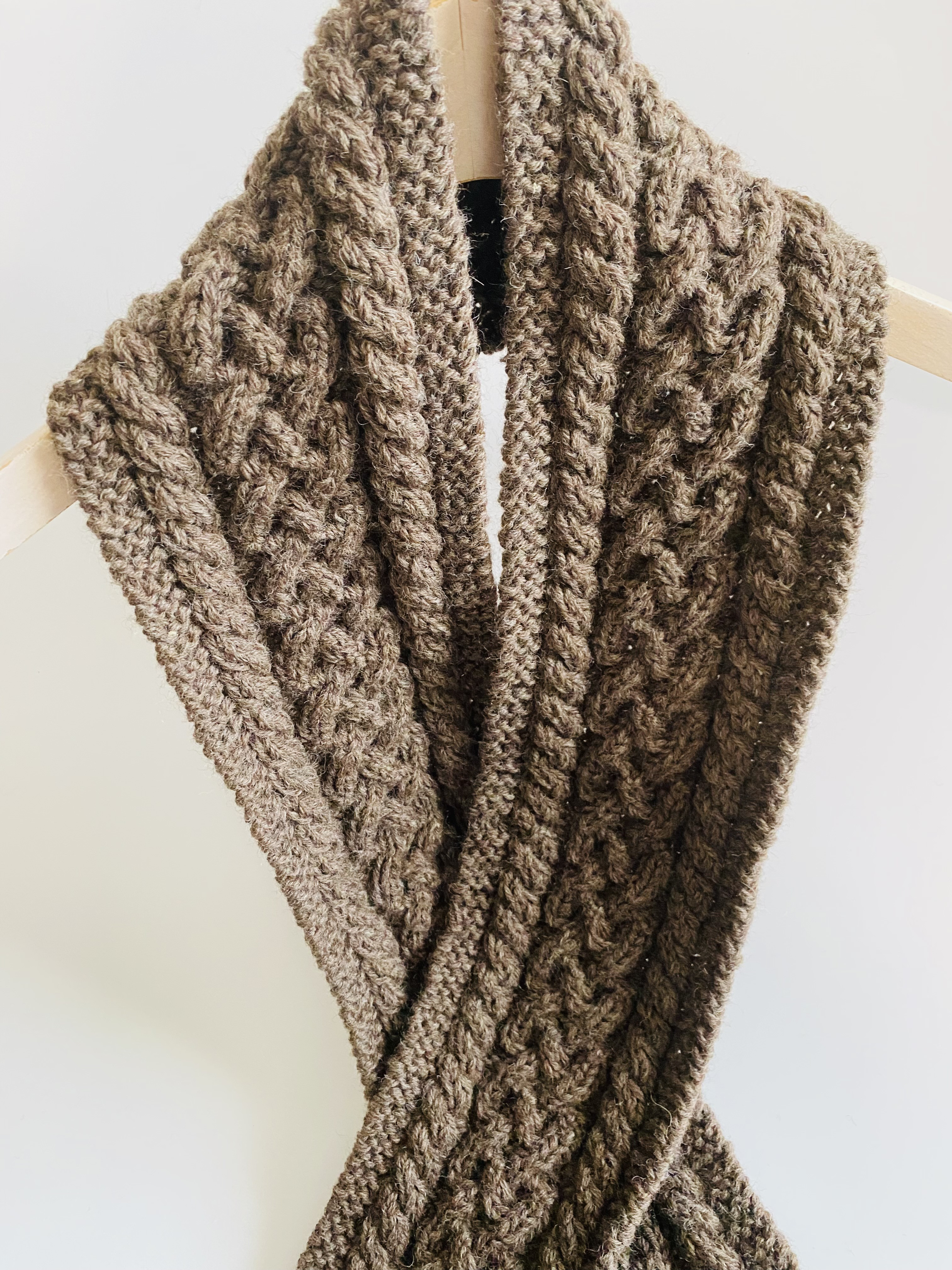 《送料無料》各色1点即納可//*アラン模様のウールロングマフラー* シンプル　プレゼント　お揃い　秋冬　マフラー