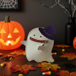 ハロウィンに！本革レザー・いたずら好きな魔法使い見習いオバケくんのカード＆コインケース　ストラップ取り付け可能 1枚目の画像