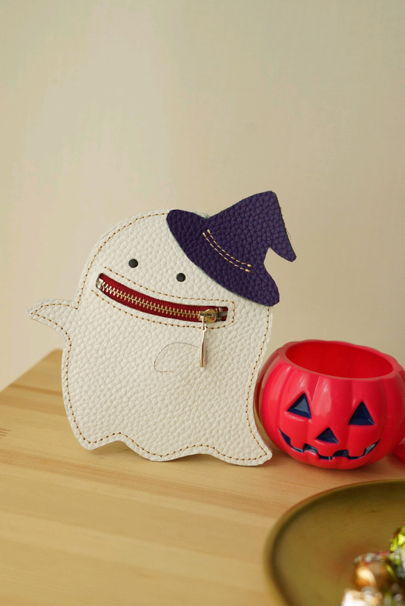 ハロウィンに！本革レザー・いたずら好きな魔法使い見習いオバケくんのカード＆コインケース　ストラップ取り付け可能 7枚目の画像