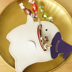 ハロウィンに！本革レザー・いたずら好きな魔法使い見習いオバケくんのカード＆コインケース　ストラップ取り付け可能 9枚目の画像