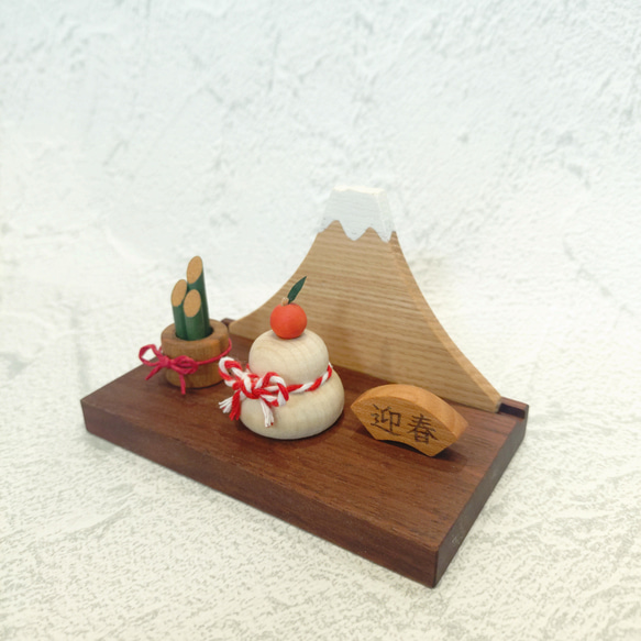 手のひらにちょこんと鏡もち・門松のお正月セット 木製／鏡餅／正月飾り／門松／富士山／縁起物 7枚目の画像