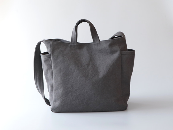 ラフショルダー＊柔らかく体に馴染む２Way大容量（チャコール） 5枚目の画像