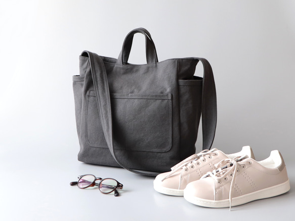 ラフショルダー＊柔らかく体に馴染む２Way大容量（チャコール） 3枚目の画像