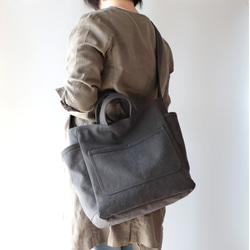 ラフショルダー＊柔らかく体に馴染む２Way大容量（チャコール） 2枚目の画像