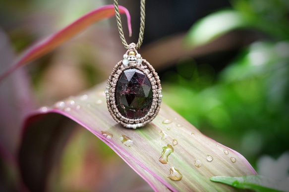 ファセットカット★ガーネット★マクラメネックレス2132 5枚目の画像