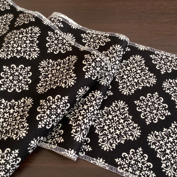 スクエアダマスク柄の半襟　モノトーン 黒／半衿 2枚目の画像