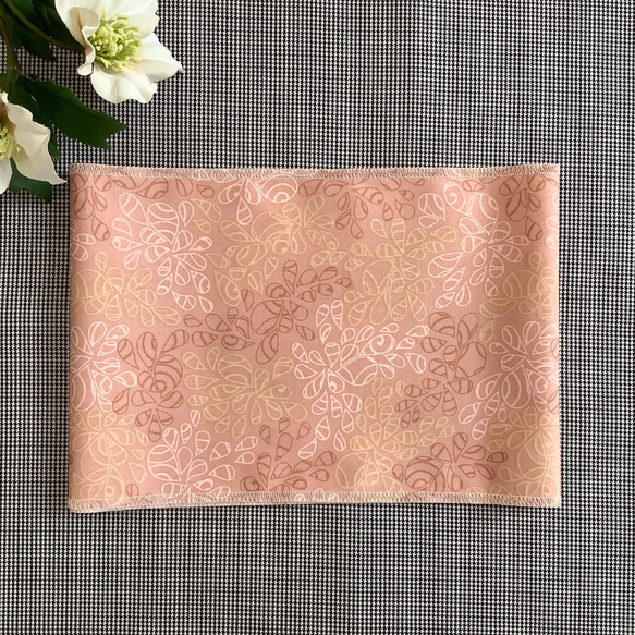 しずく抽象柄の半襟　珊瑚ピンク／半衿 3枚目の画像