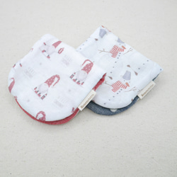 ふわもこハンカチ｜雪だるま・サンタクロース-Snowman&SantaClaus-｜S・10×20cm｜ガーゼハンカチ 1枚目の画像