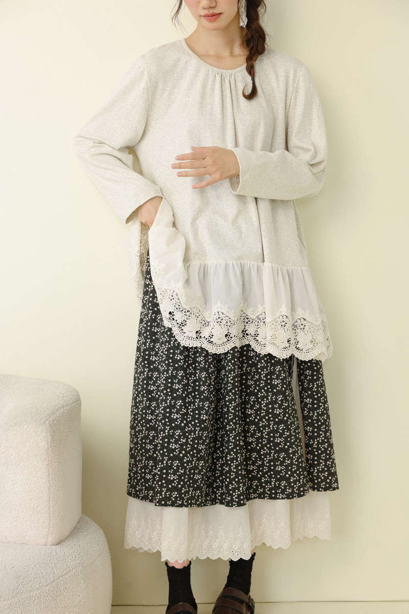 「ウォーターエッジレース接ぎニットトップス ルーズロングスリーブ」    25秋新作&48