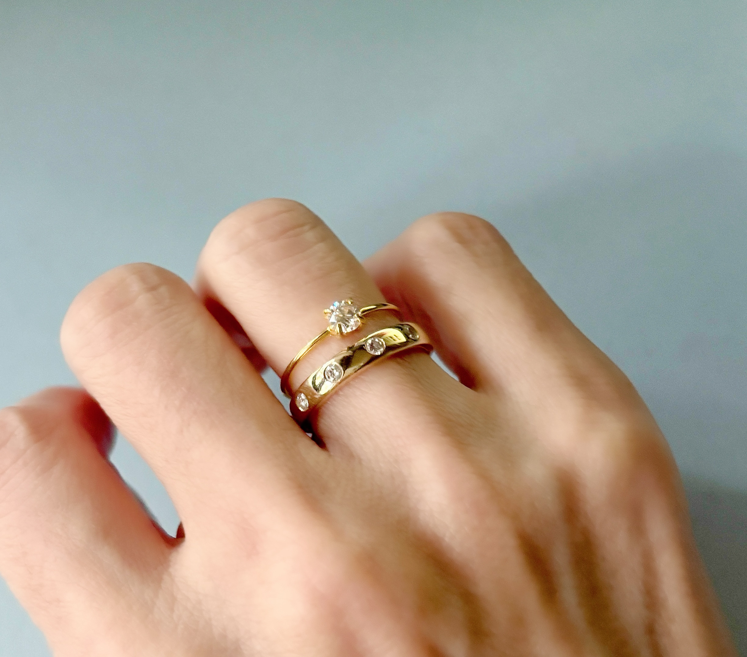 ラウンドファセットモアサナイト4mmの華奢リング