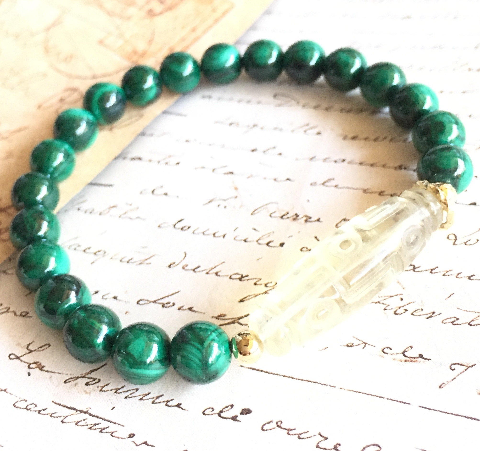 他人のネガティブな気から防御✴︎心の眼を鍛える✴︎実りと豊かさのグリーン✴︎リビアングラス・天眼マラカイト　天珠 8,174円