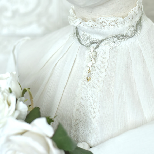 チョーカー付き　オーダー社交ダンスドレス　ブラウンホワイト　刺繍とスワロフスキー チョーカー付き オーダー社交ダンスドレス ブラウンホワイト 刺繍と