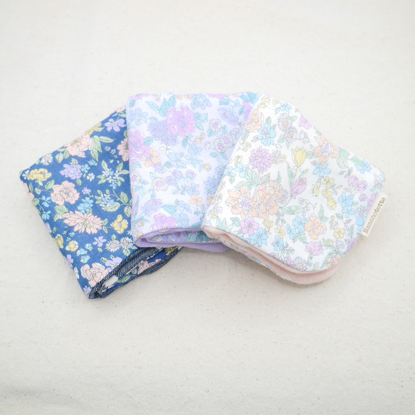 ふわもこハンカチ｜レトロフラワー-Retro Flower-｜L・20×20cm｜ガーゼハンカチ｜ハンドタオル 1枚目の画像