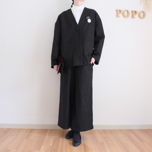 非常適合畢業典禮和入學典禮！可水洗的黑色夾克和寬腿褲。 第3張的照片