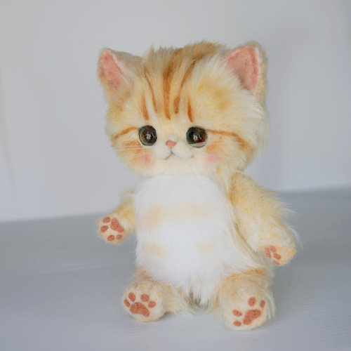 アートドール トラ猫 羊毛フェルト フェイクファー テディキャット 本