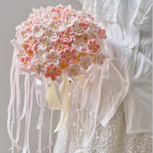 かぎ針編みブーケ 毛糸編み ウェディングブーケ リボン パール 紫 青