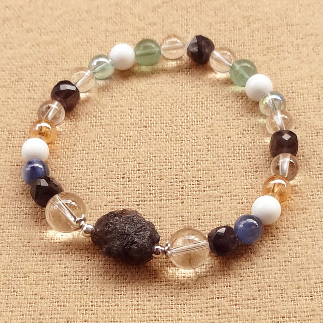 人生をたっぷり楽しもう♪｜アイオライト（ラフロックタンブル、キューブカット）ｘカイヤナイトｘホワイトオニキスなど