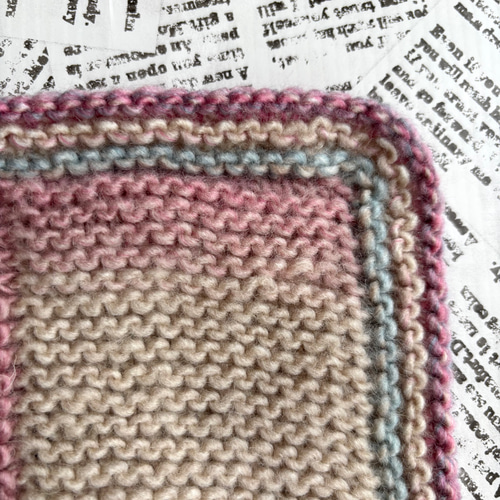 ガーター編みのブランケット ひざ掛け おくるみ 手編み MONA その他