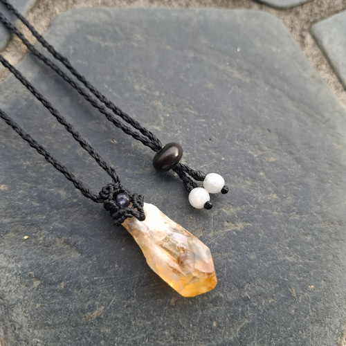 シトリンの天然石マクラメペンダント[PEN-320] ネックレス